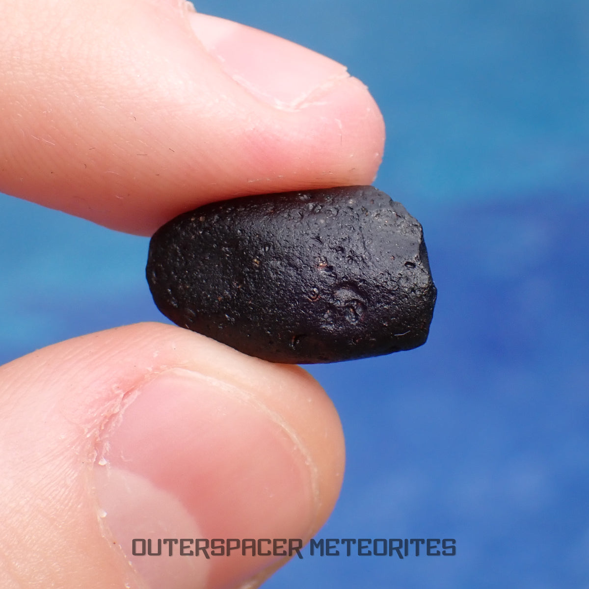 Australite - Tektite - Complete Individual - 2g - Australia (Charlotte Waters, SA)