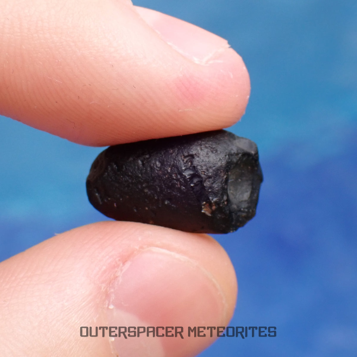Australite - Tektite - Complete Individual - 2g - Australia (Charlotte Waters, SA)