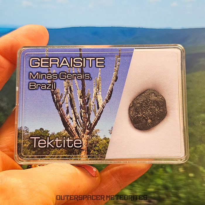 Geraisita - Tektita - Individual completo - 4.25g - Brasil (Minas Gerais)