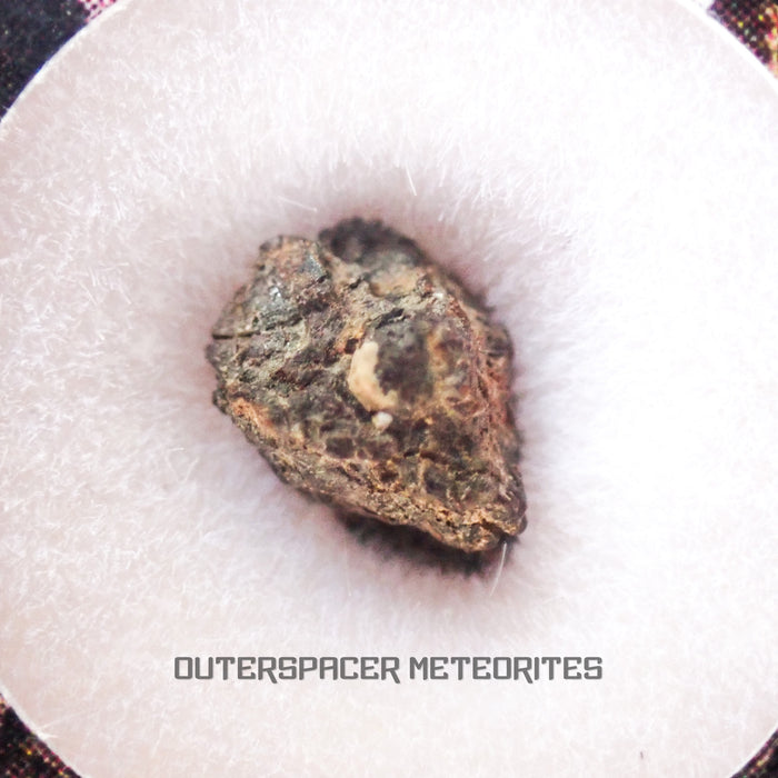 Grapevine Mesa - CBa Carbonaceous Chondrite - Fragment - 0.11g - USA (Arizona)