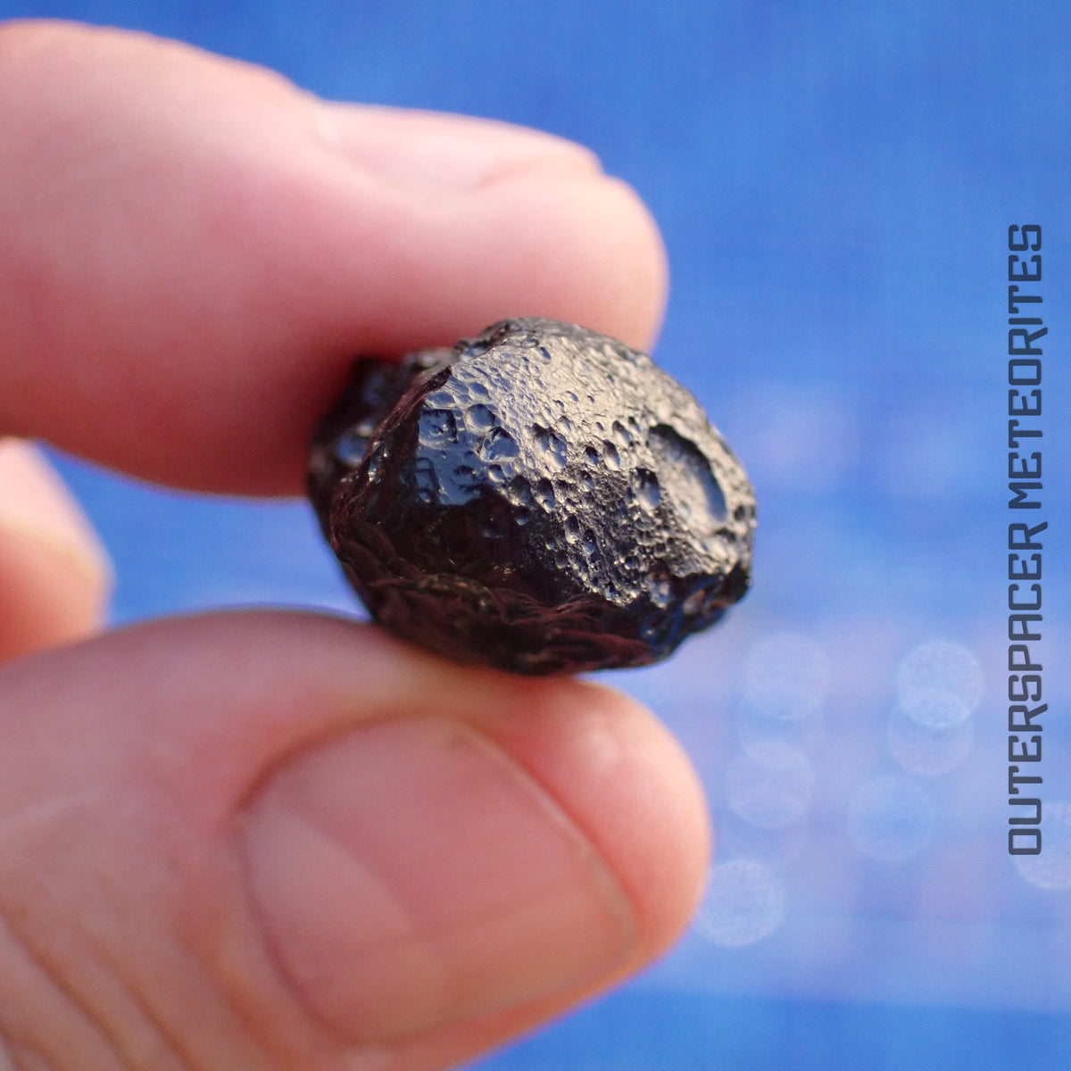 Tectita de Costa de Marfil (Ivoryita) - Individuo Completo - 8.1g - Costa de Marfil