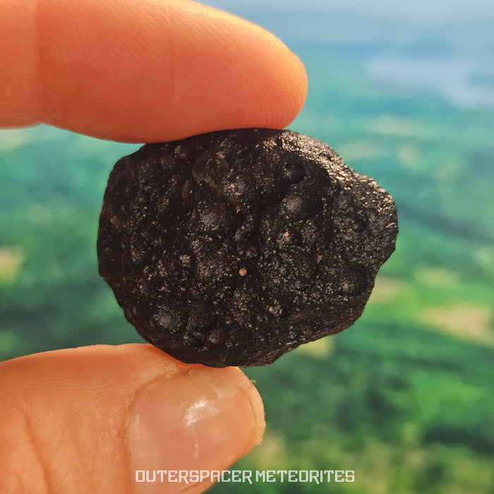 Ivory Coast Tektite (Ivoryite) - Complete Individual - 11.39g - Côte d'Ivoire