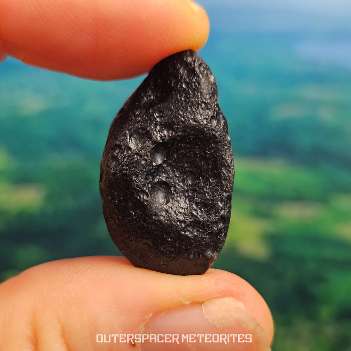 Ivory Coast Tektite (Ivoryite) - Complete Individual - 8.95g - Côte d'Ivoire