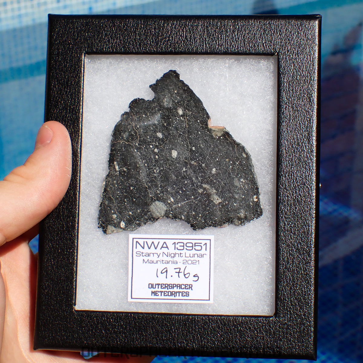 NWA 13951 (alias. Lunaire Nuit Étoilée) - Brèche Feldspathique Lunaire - Tranche Complète - 19.76g - Mauritanie