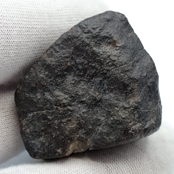 NWA*** (Sin clasificar) - Condrita ordinaria - Individuo completo - 53,1g - África del Noroeste