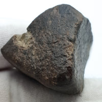 NWA*** (Sin clasificar) - Condrita ordinaria - Individuo completo - 53,1g - África del Noroeste