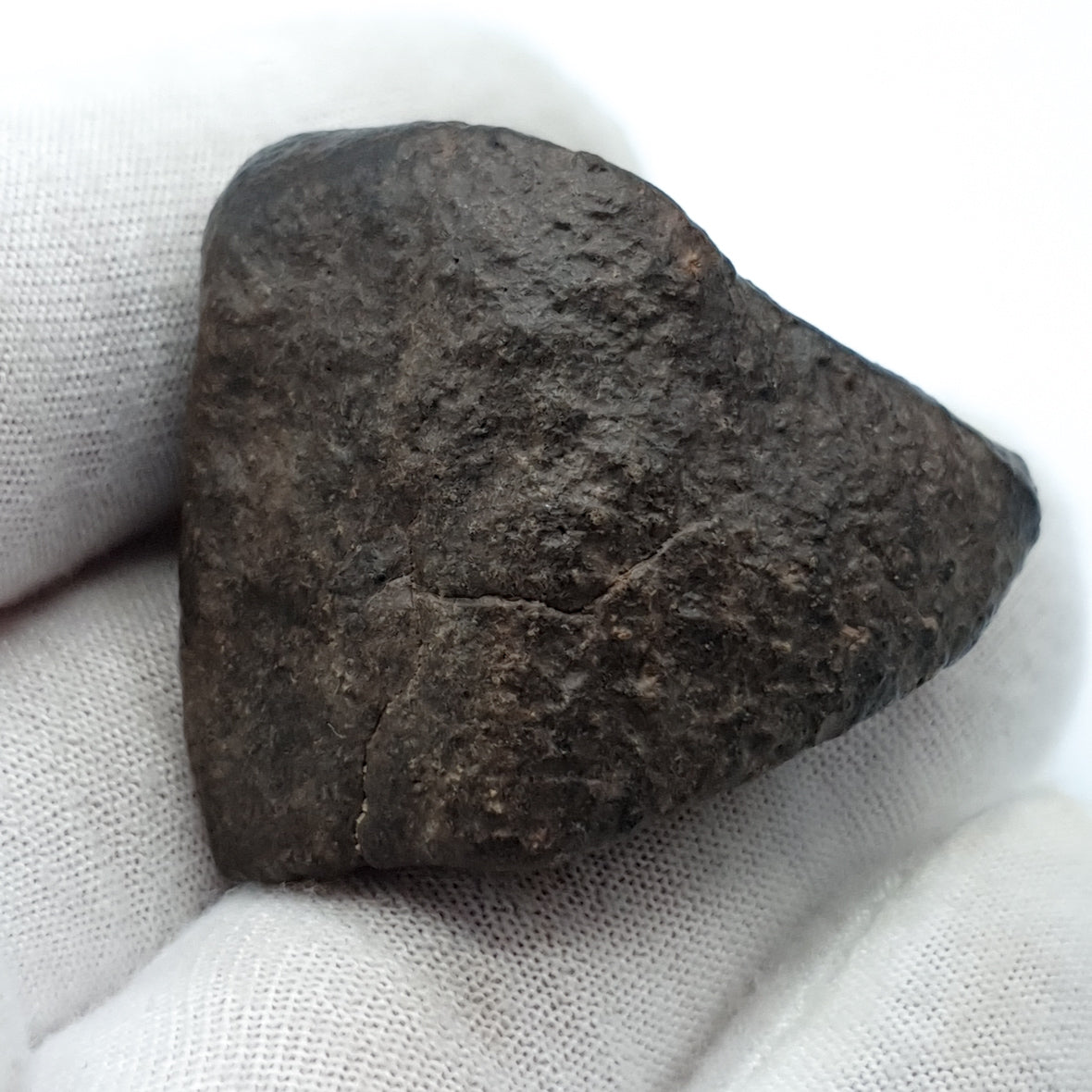 NWA*** (Sin clasificar) - Condrita ordinaria - Individuo completo - 53,1g - África del Noroeste
