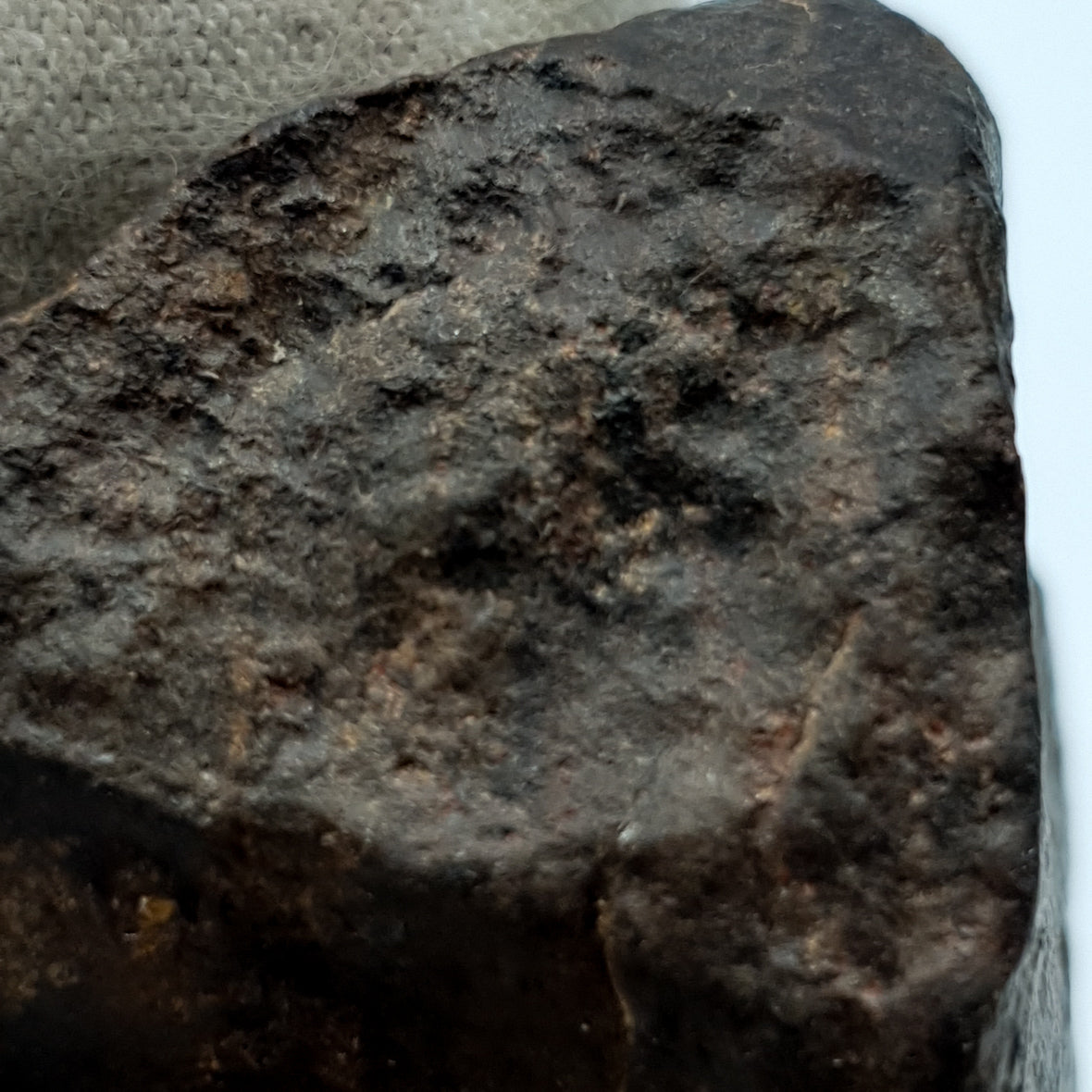 NWA*** (Sin clasificar) - Condrita Ordinaria - Ejemplar Completo - 50.4g - Noroeste de África