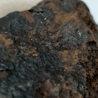 NWA*** (Non classé) - Chondrite ordinaire - Individu complet - 121,9g - Afrique du Nord-Ouest