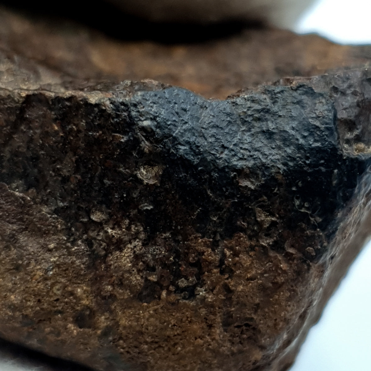 NWA*** (Sin clasificar) - Condrita ordinaria - Individuo completo - 178,5g - África del Noroeste