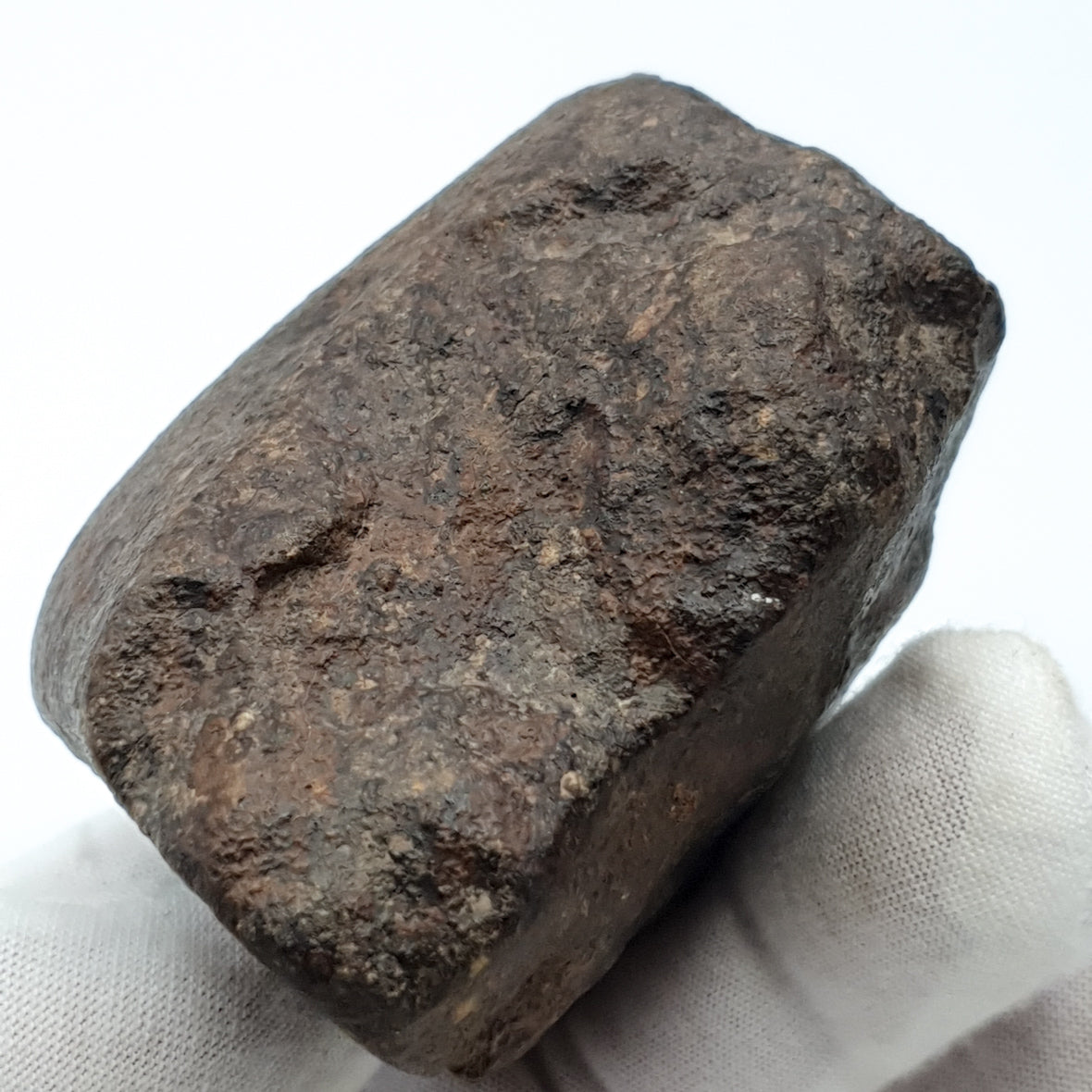 NWA*** (Sin clasificar) - Condrita Ordinaria - Ejemplar Completo - 88.6g - África del Noroeste
