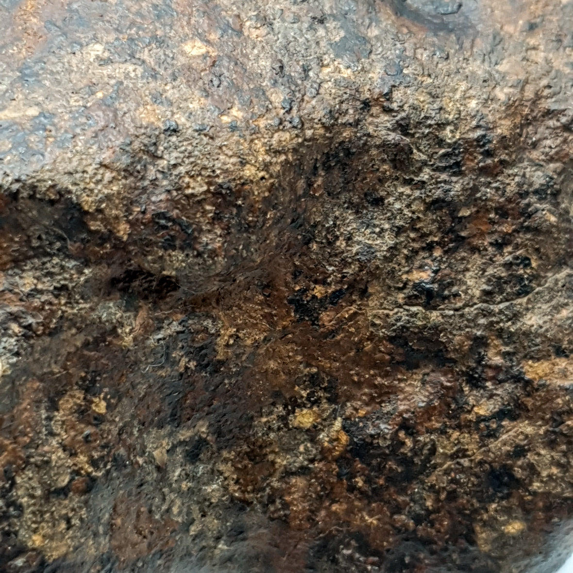 NWA*** (Sin clasificar) - Condrita Ordinaria - Ejemplar Completo - 88.6g - África del Noroeste