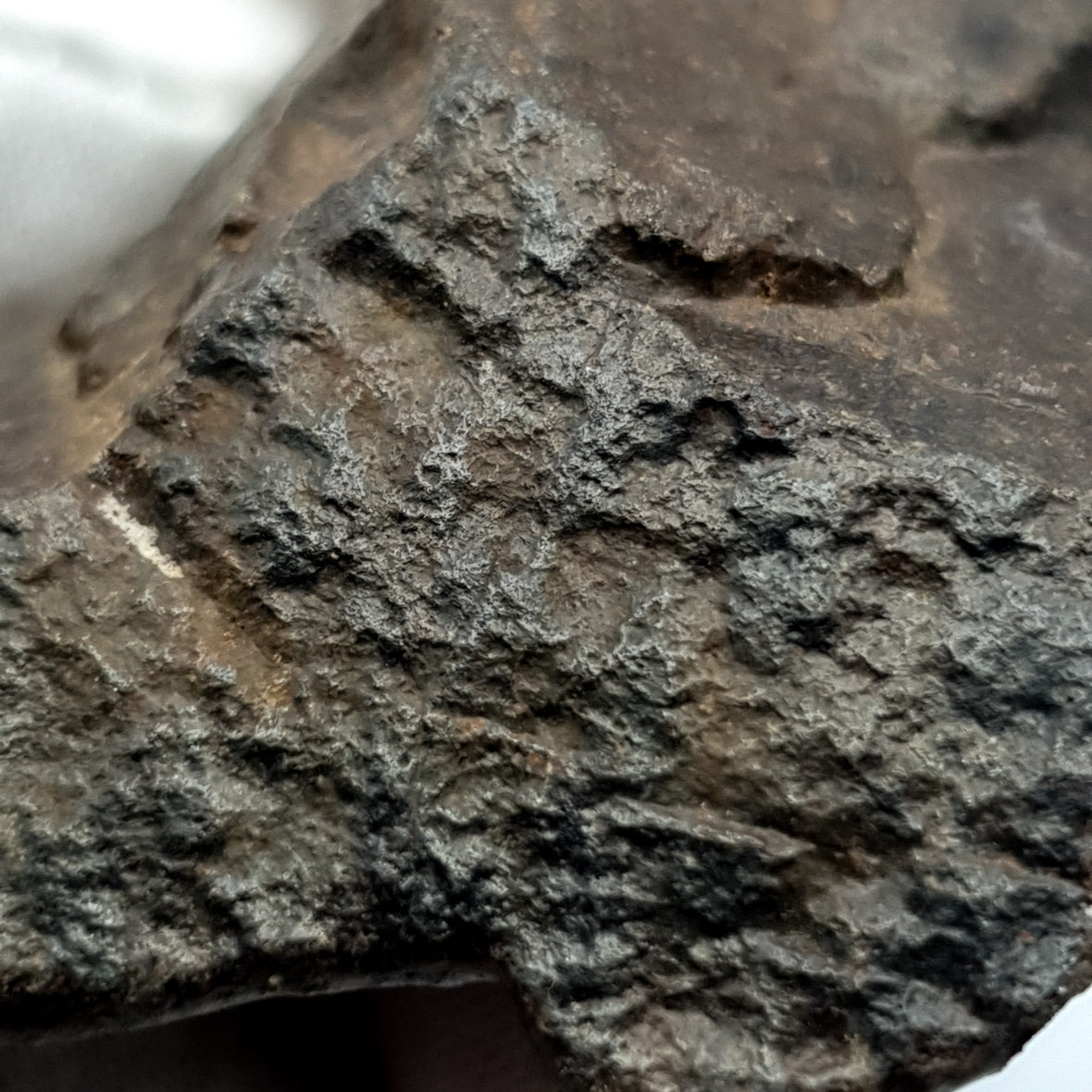 NWA*** (Sin clasificar) - Condrita Ordinaria - Ejemplar Completo - 90.6g - África del Noroeste