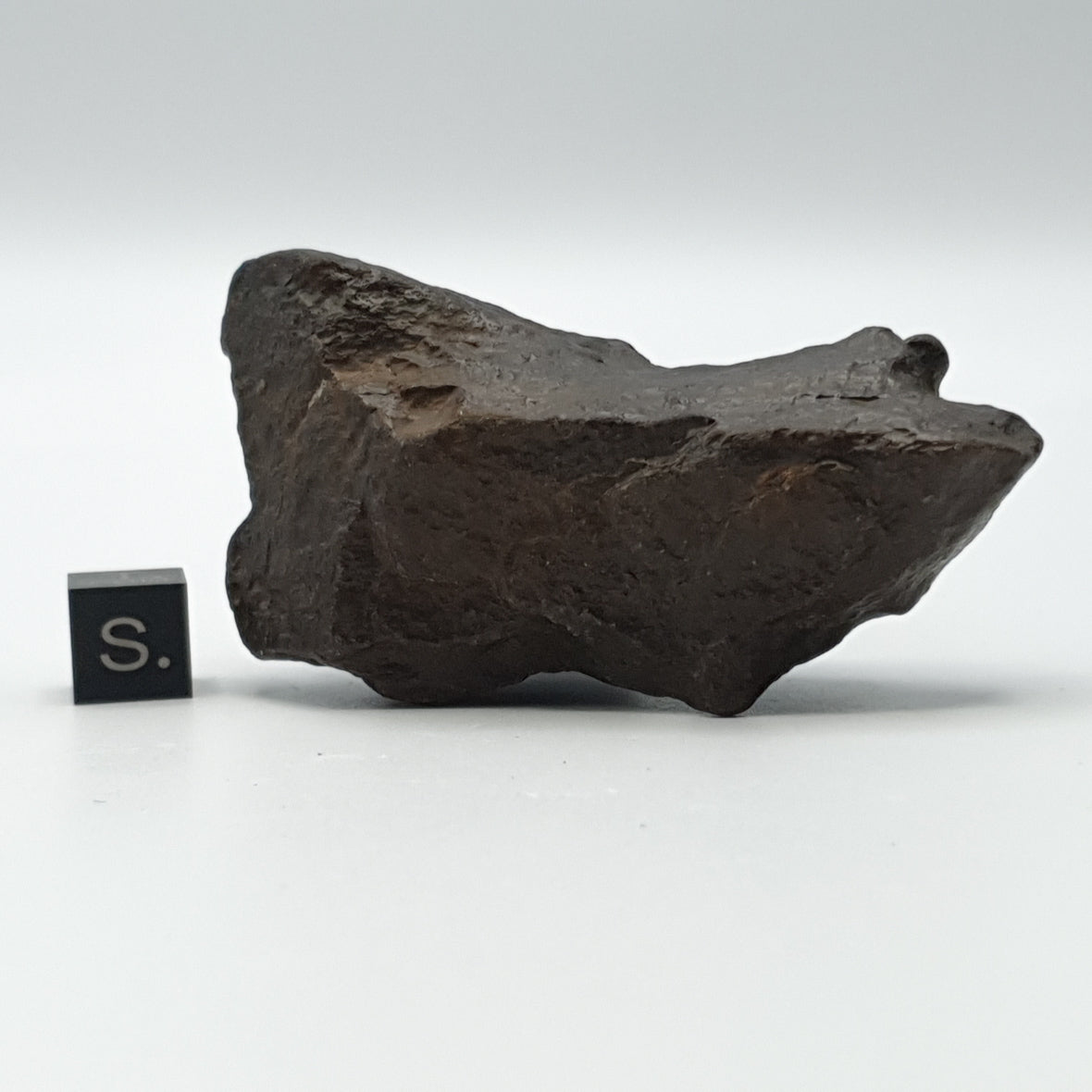 NWA*** (Sin clasificar) - Condrita Ordinaria - Ejemplar Completo - 90.6g - África del Noroeste