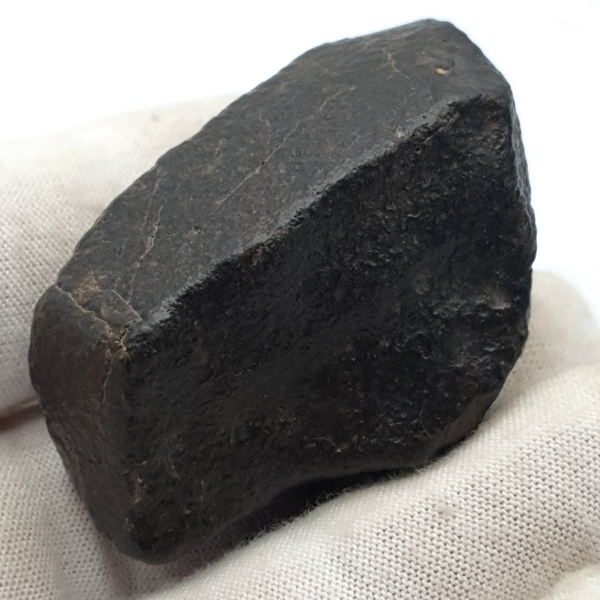 NWA*** (Non classée) - Chondrite ordinaire - Individu complet - 64,5g - Afrique du Nord-Ouest