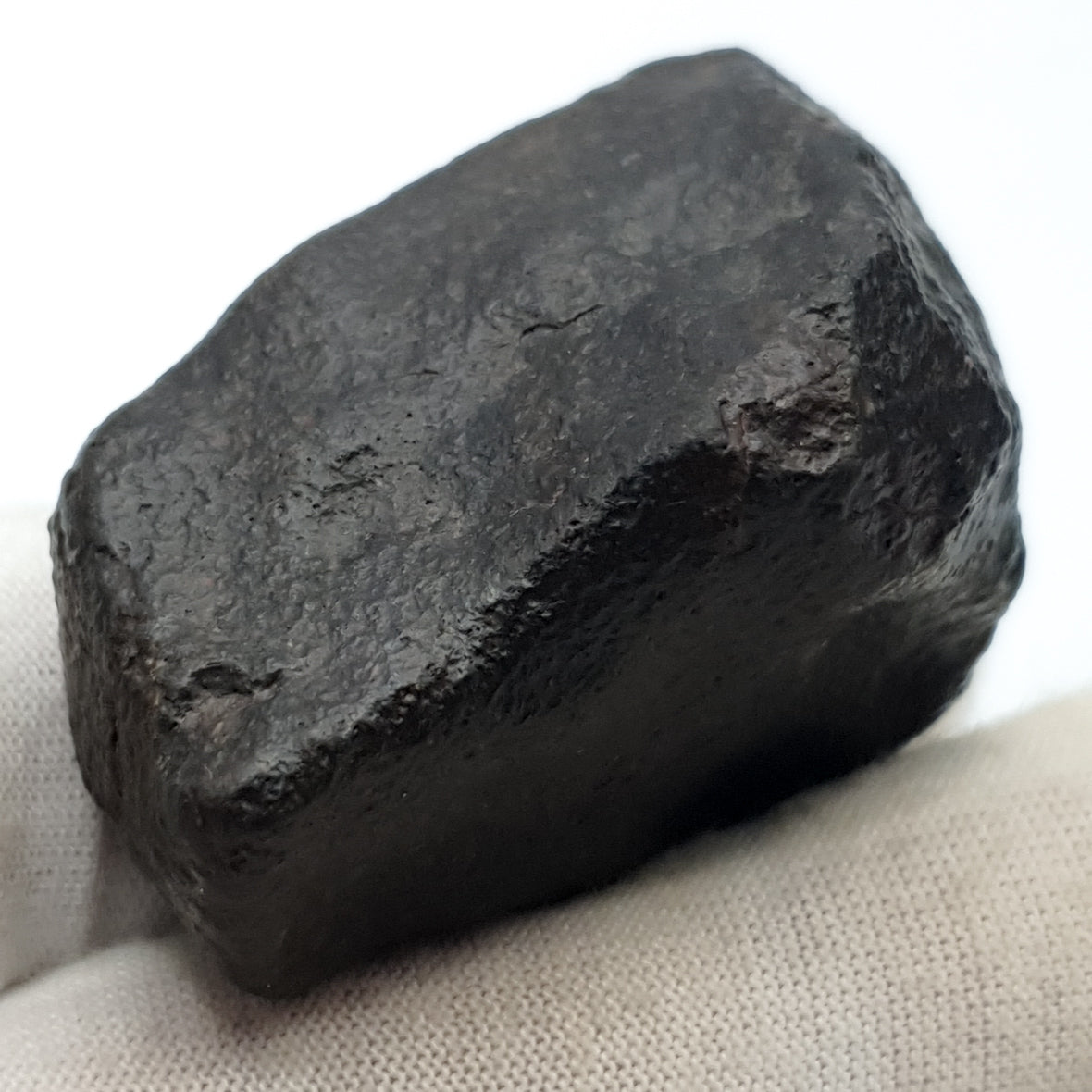 NWA*** (Non classée) - Chondrite ordinaire - Individu complet - 64,5g - Afrique du Nord-Ouest