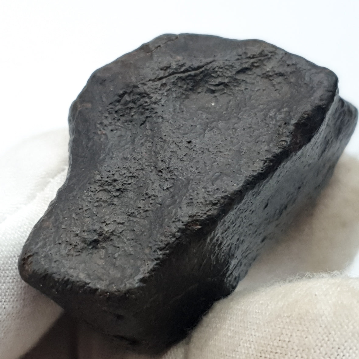 NWA*** (Non classée) - Chondrite ordinaire - Individu complet - 64,5g - Afrique du Nord-Ouest
