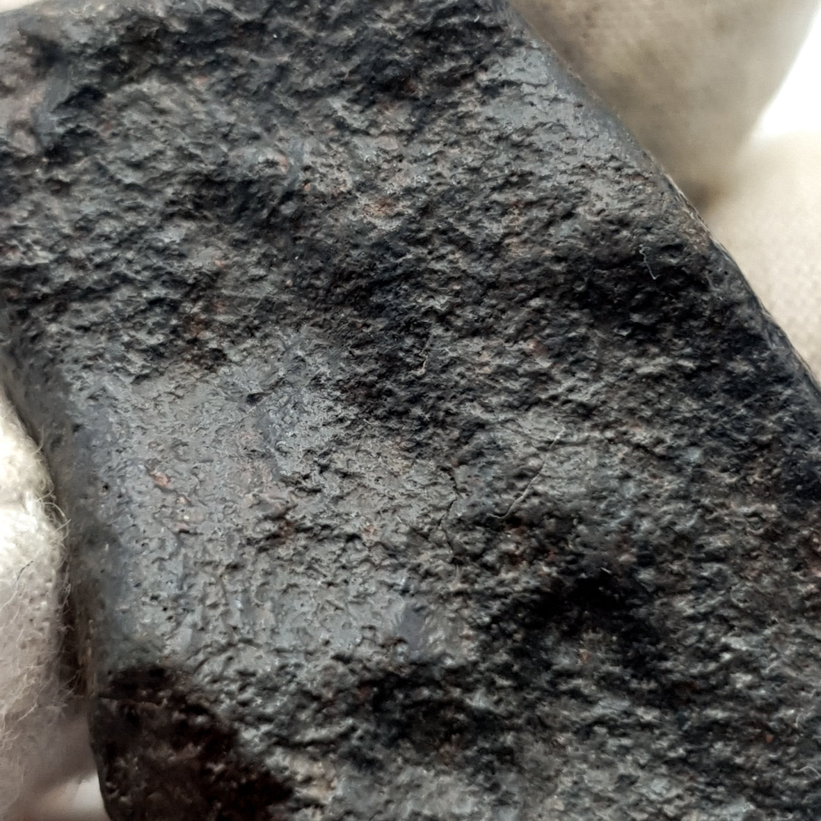 NWA*** (Non classée) - Chondrite ordinaire - Individu complet - 64,5g - Afrique du Nord-Ouest