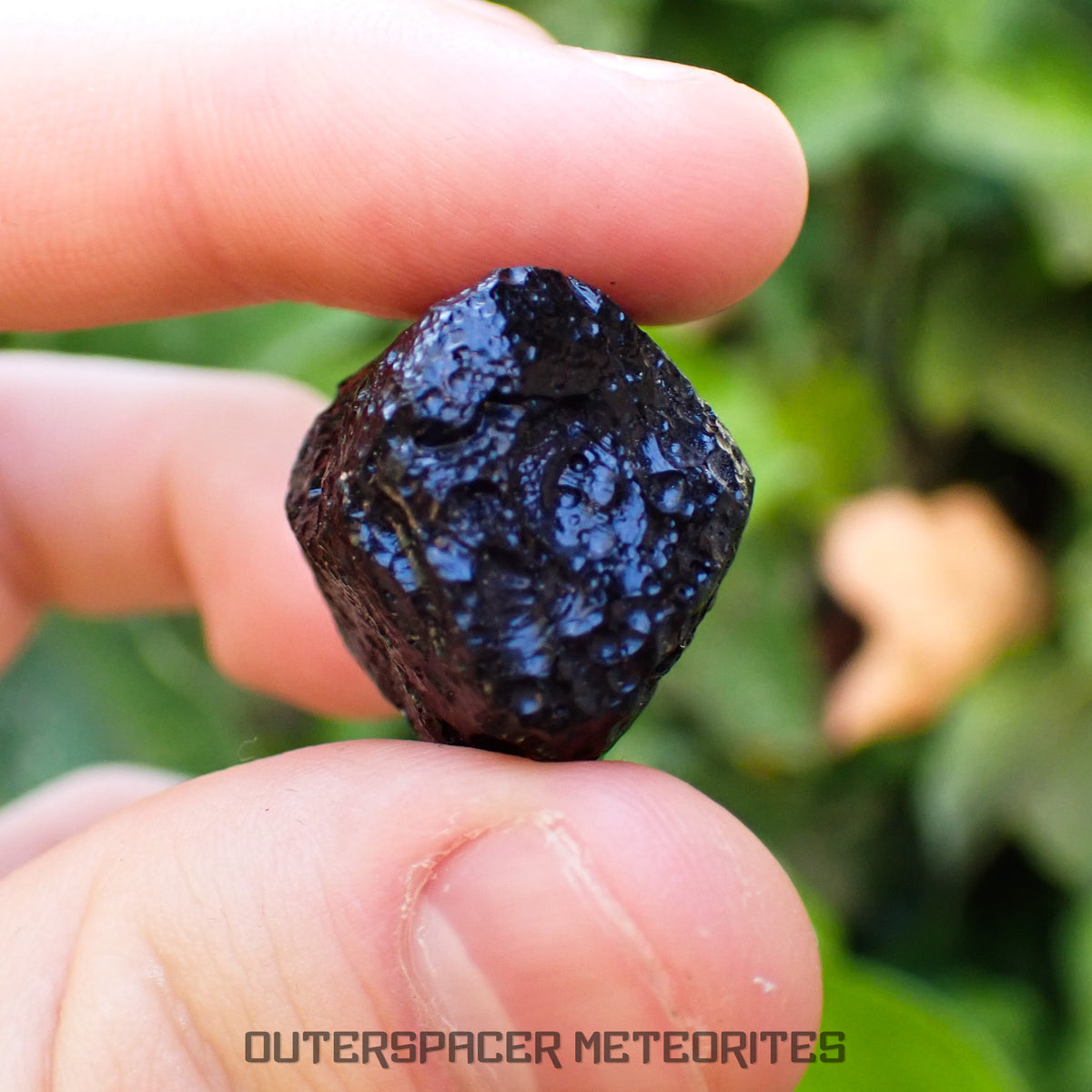 Philippinite - Tektite - Complete Individual - 13.8 g - Philippines (Rio Tuba Mine)