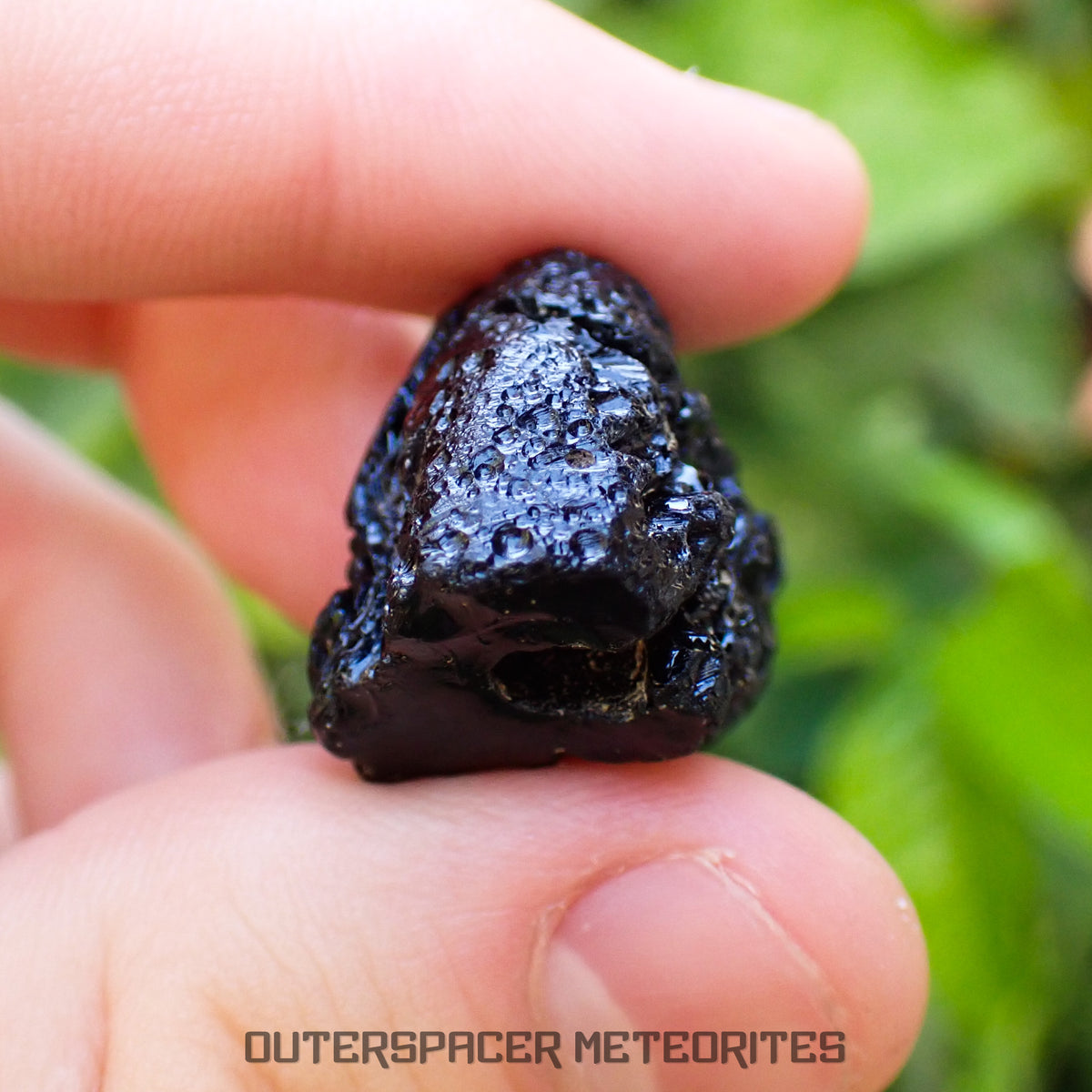 Philippinite - Tectite - Individu complet - 14.1g - Philippines (Barangay Ranao, Bani)
