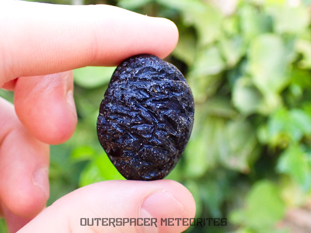 Philippinite - Tektite - Complete Individual - 23.9g - Philippines (Barangay Ranom Iloco, Bani)