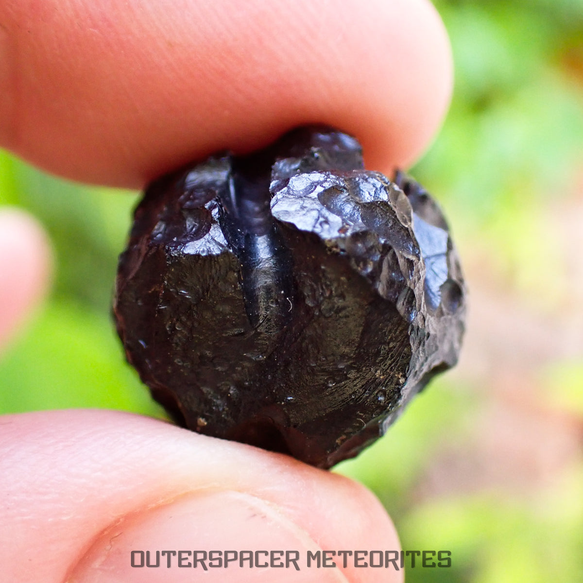 Philippinite - Tektite - Complete Individual - 8.8g - Philippines (Rio Tuba Mine)