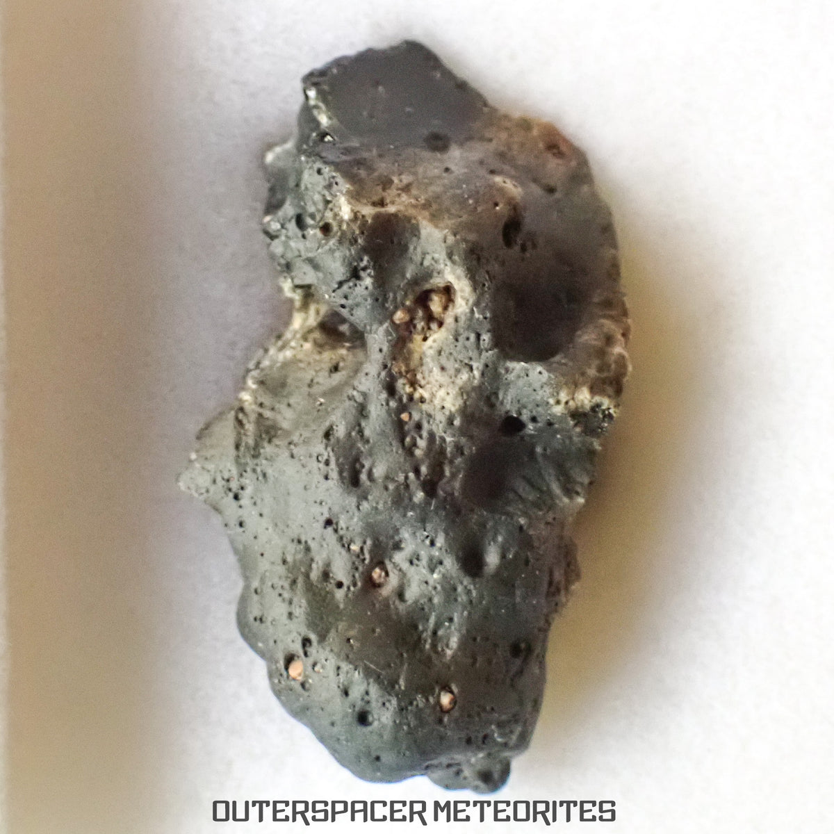Verre de Pica - Verre fondu provenant de l'explosion atmosphérique d'une comète - Individu complet - 7,17 g - Chili (Atacama)