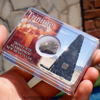 Trinitite (ou Atomsite ou Verre d'Alamogordo) - Verre de fusion de bombe atomique - Spécimen complet - 1,36g - États-Unis (Nouveau-Mexique)