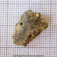 Trinitite (ou Atomsite ou Verre d'Alamogordo) - Verre de fusion de bombe atomique - Spécimen complet - 1,36g - États-Unis (Nouveau-Mexique)