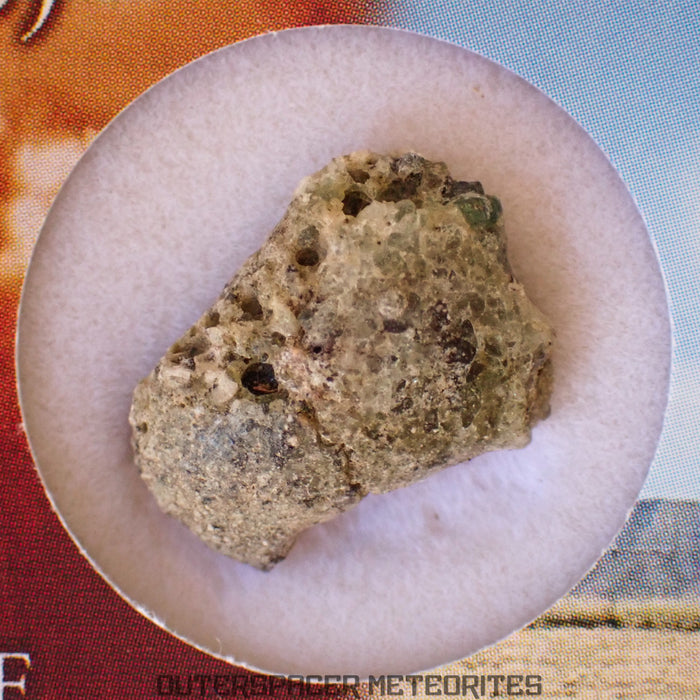 Trinitita (también conocida como Atomsita o Vidrio de Alamogordo) - Vidrio Fundido de Bomba Atómica - Individual Completo - 1.28g - EE. UU. (Nuevo México)